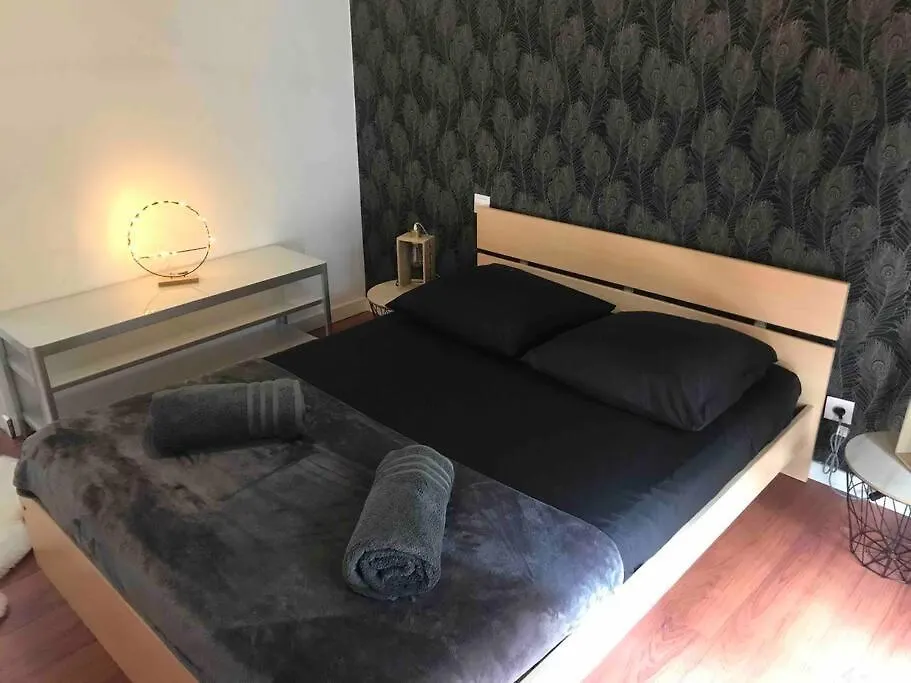 Appartement Proche Metro Et Commerces Toulouse 0*,  France